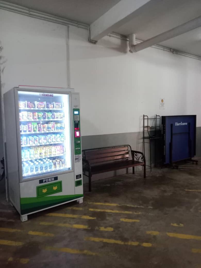 Homestay Kuala Terengganu Rose House Pantai Batu Buruk Exterior foto